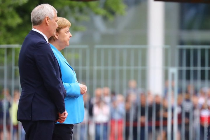 Меркель стало плохо во время встречи с финским премьером в Берлине