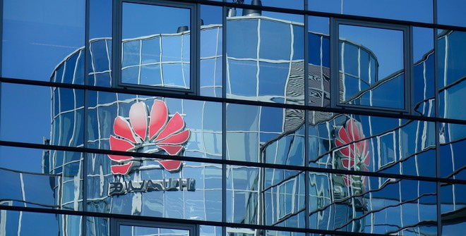 Глава Huawei пригрозил увольнением бесполезным сотрудникам