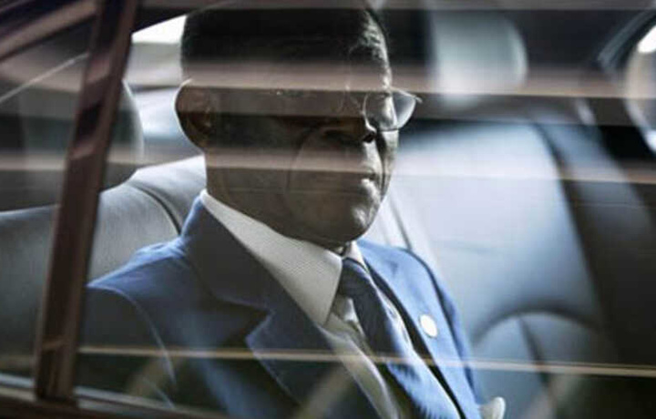 Мамлакатни 42 йилдан буён бошқараётган президент коронавирусга қарши эмланди