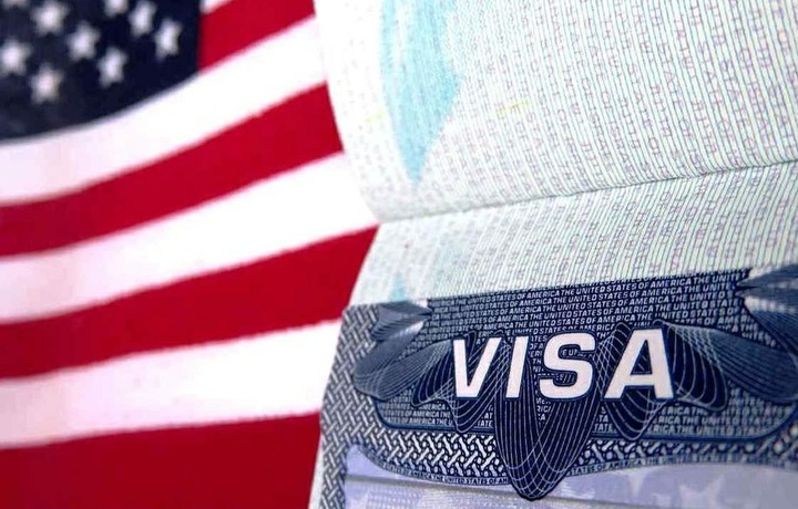 Узбекистанцам рассказали, как продлить визу в США без собеседования