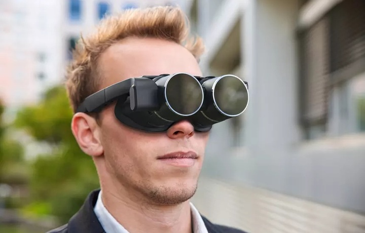 Известная компания разработала очки для виртуального восстановления зрения у слабовидящих