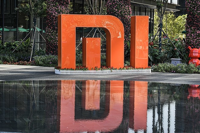 Компания Xiaomi показала станцию для бесконтактной зарядки смартфона