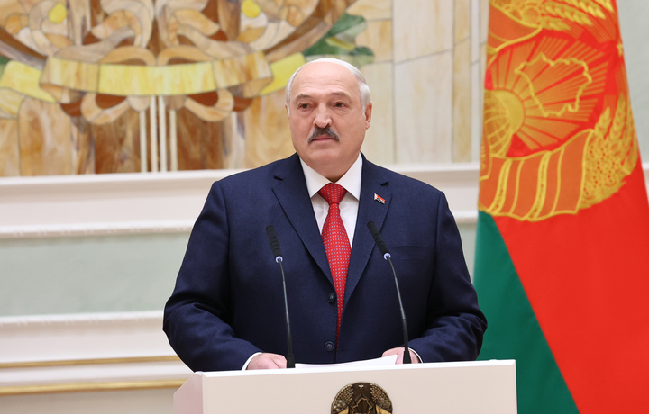 Lukashenko davlatga xiyonat qilgan amaldorlarga o‘lim jazosi berilishi haqidagi qonunni imzoladi