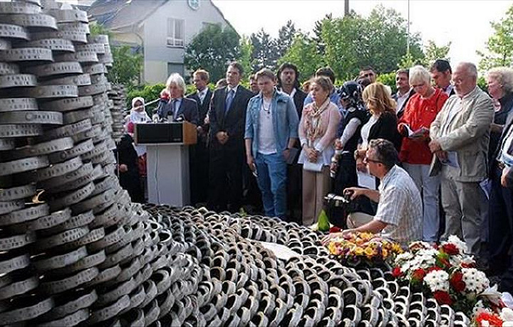 Германия чтит память жертв трагедии в Золингене