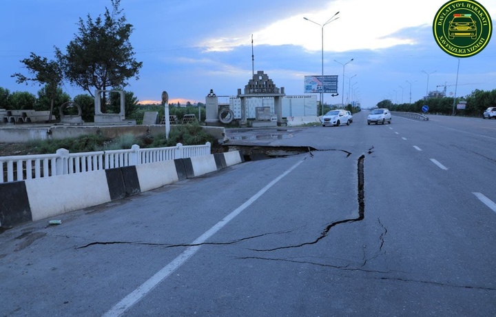 Namanganda ko‘prikdagi o‘pirilish sabab harakat vaqtincha cheklandi