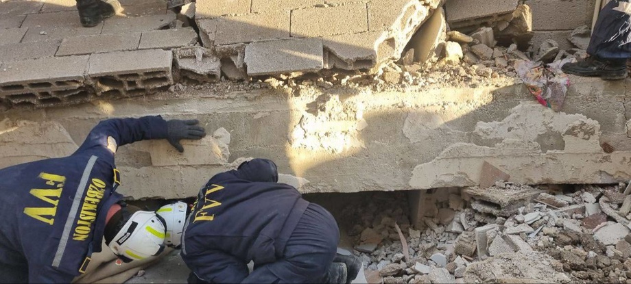 Сотрудники МЧС Узбекистана спасли 9 человек из-под завалов в Турции