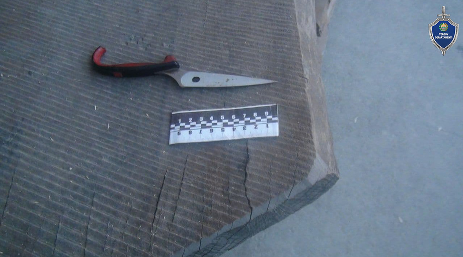 В Маргилане двое парней получили ранение ножницами, пытаясь разобраться с обувщиком