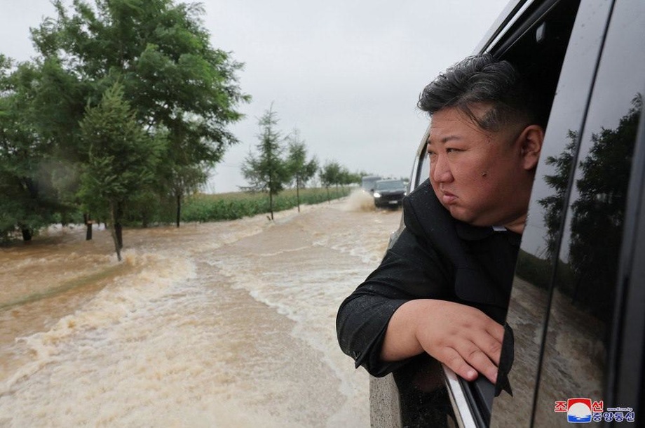 Kim Chen In qutqaruv ishlarini shaxsan o‘zi nazorat qildi (foto)