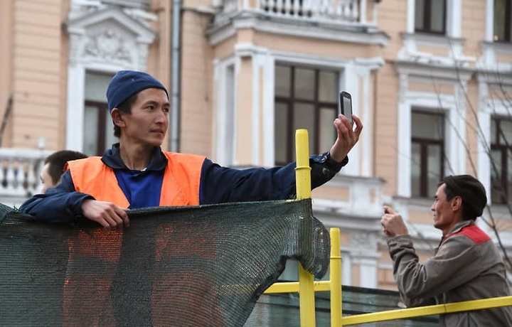 Москва ва Москва вилоятида мигрантларни геолокация орқали назорат қилиш бошланади