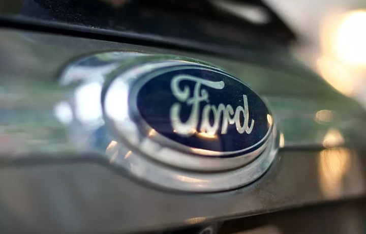 Ford будет продавать автомобили без некоторых компонентов