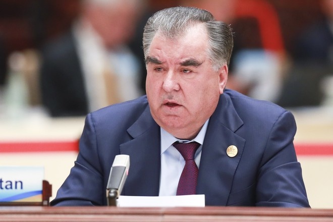 Президент Таджикистана проголосовал на выборах главы государства