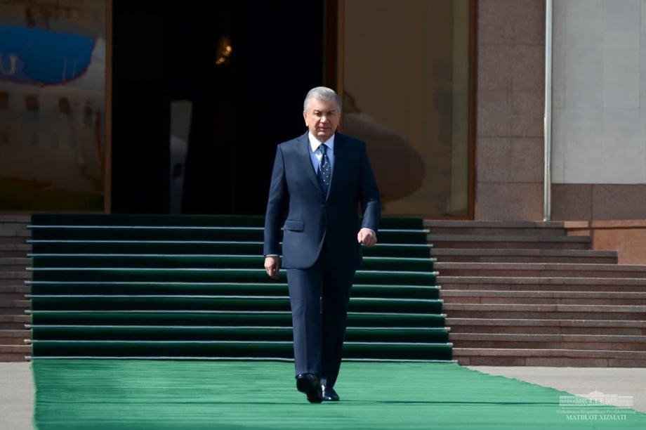 Шавкат Мирзиёев отбыл в Таджикистан