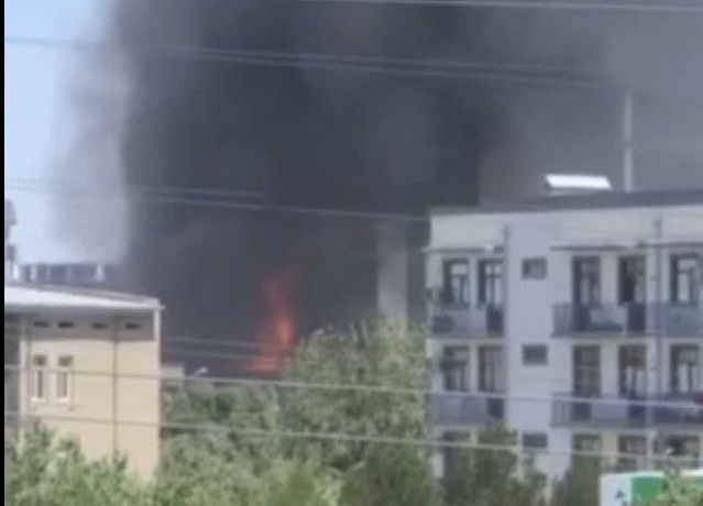 Buxoroda yangi qurilayotgan 9 qavatli binoda yong‘in chiqdi