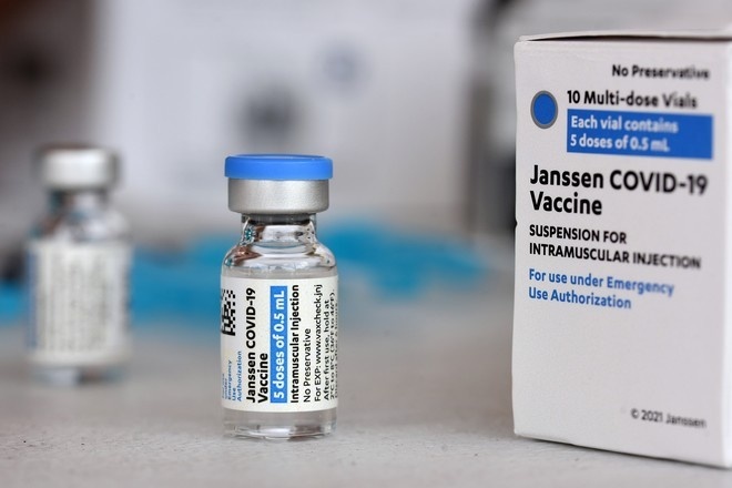 Канада временно отказалась от вакцины Johnson & Johnson