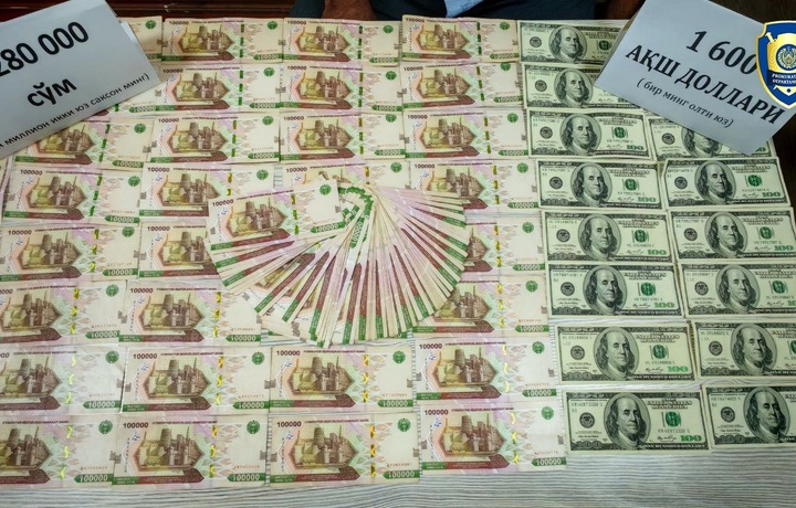 В Сырдарье задержаны граждане, пытавшиеся продать фальшивые доллары