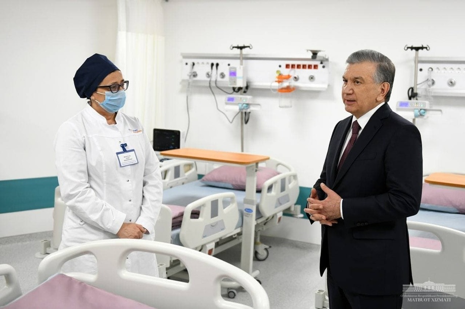 Президент ознакомился с деятельностью узбекско-индийского медицинского центра