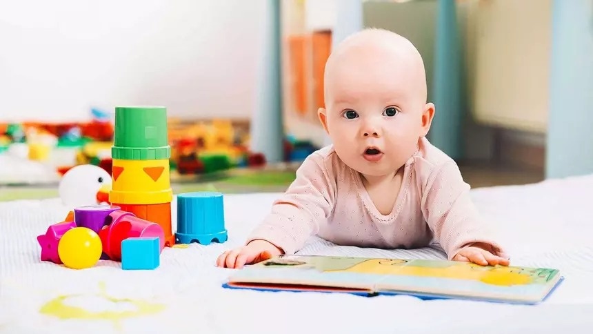 Учёные выяснили, как на самом деле младенцы учат слова