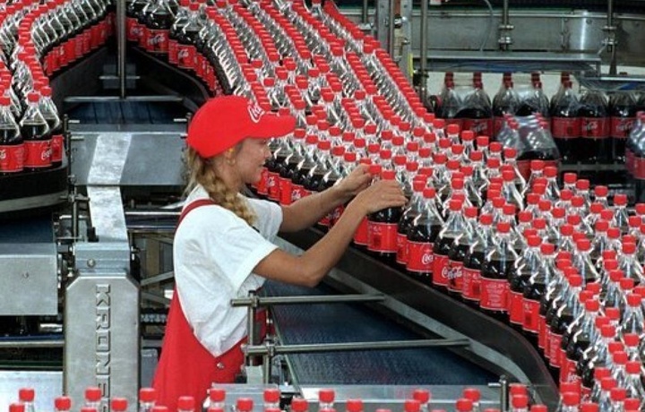 «Coca-Cola» минглаб ходимларига ихтиёрий ишдан бўшашни таклиф этди