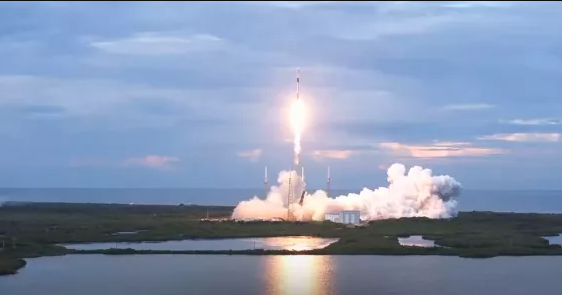 «SpaceX» компанияси қутб осмонига ракета учирди