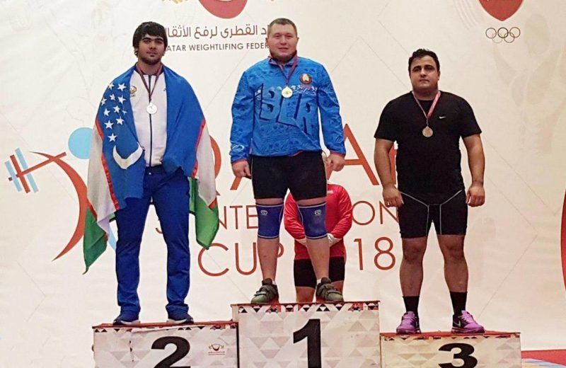Акбар Жураев завоевал три медали на турнире по тяжелой атлетике в Дохе