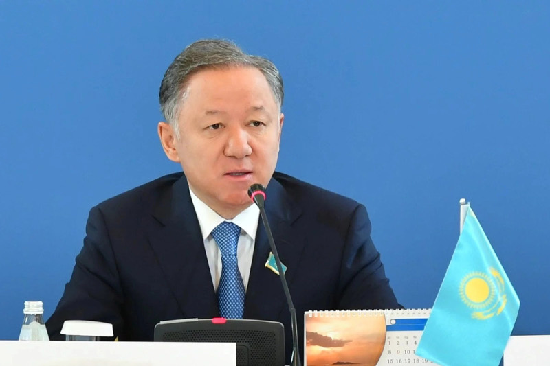 Председатель Мажилиса Казахстана прибыл в Узбекистан