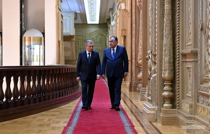 Шавкат Мирзиёев встретился с Эмомали Рахмоном