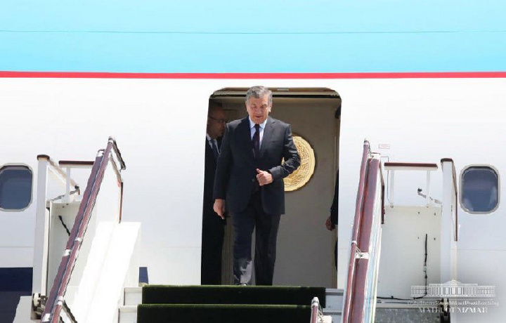 Президент прибыл из Вашингтона в Ташкент