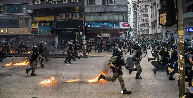 Подросток получил пулевое ранение в ходе протестов в Гонконге