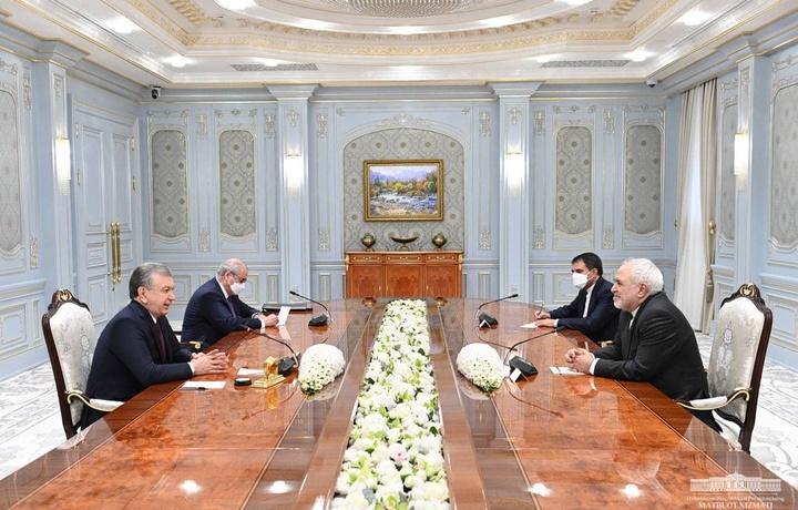Шавкат Мирзиёев принял министра иностранных дел Ирана