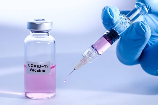 Китайская вакцина от COVID-19 появится на рынке в конце декабря