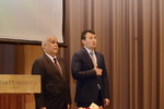 Jazoir elchisi N.Busherit va O‘zbekiston qishloq xo‘jaligi vaziri J.Xo‘jayev.