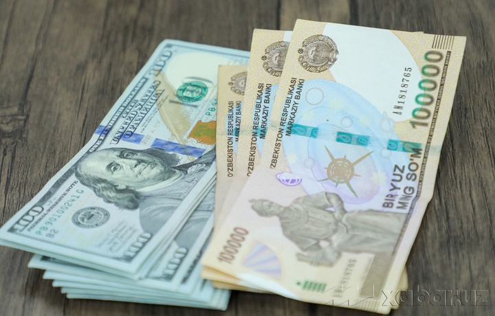 So‘m bir yilda dollarga nisbatan qariyb 4 foizga qadrsizlandi – Markaziy bank