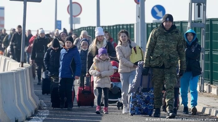 Территорию Украины покинули более 2,5 млн граждан