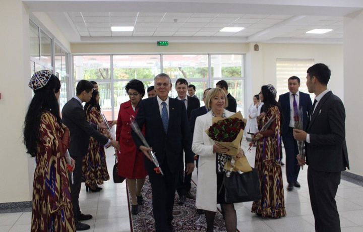 Нобелевский лауреат по химии Дан Шехтман прибыл в Ташкент (фото)