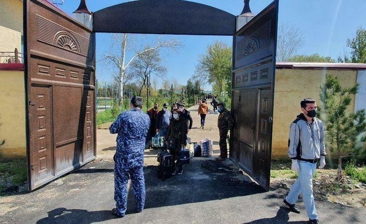 Самарқандда карантинда сақланган 300га яқин киши ўз оиласига қайтди