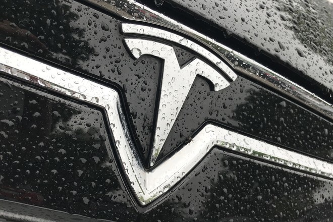 В Китае смогли решить главную проблему Tesla