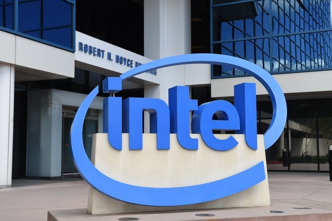 Intel представила стандарт Thunderbolt 4 (видео)