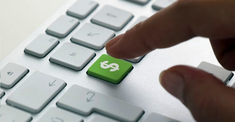 Uyda o‘tirib 10 million so‘m ishlayotgan yigitdan internetda pul topish bo‘yicha videodars (video)