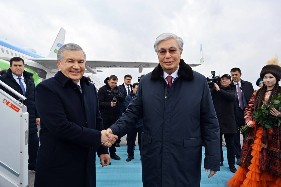 Davlatimiz rahbarini Qozog‘iston prezidenti kutib oldi