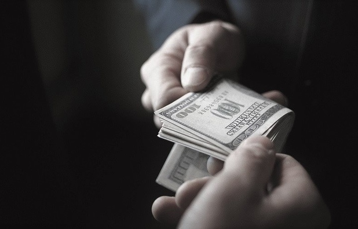 Bo‘stonliqda IIB xodimiga 1000 dollar pora bermoqchi bo‘lgan shaxs ushlandi