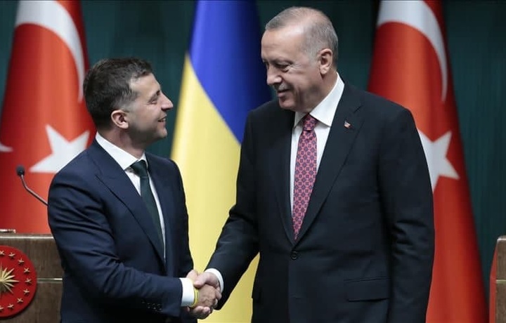 Украинанинг Туркияга Қора денгизни рус кемалари учун ёпиш бўйича мурожаатига ойдинлик киритилди
