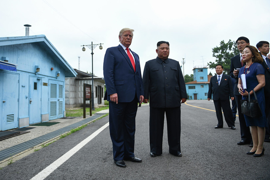 Трамп и Ким Чен Ын встретились