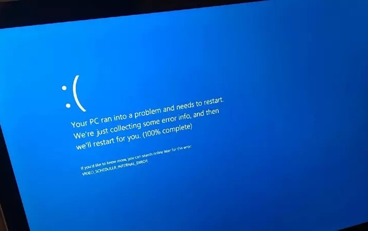 Обновление Windows 11 вызвало «синий экран смерти» на компьютерах