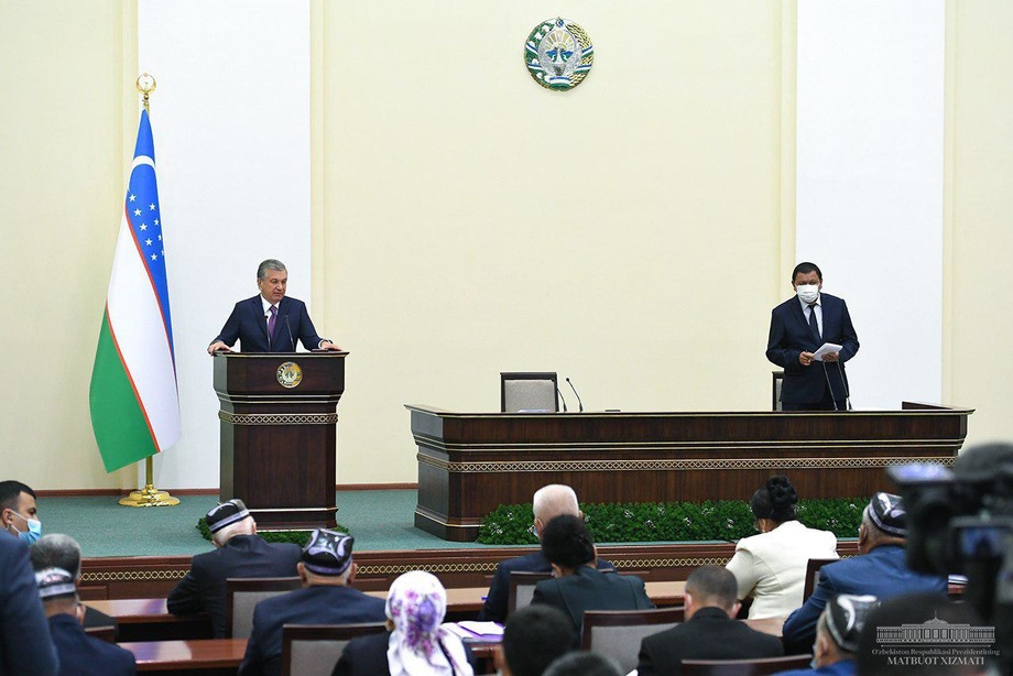 Президент дал указание уволить хокима и главного налоговика Ташлакского района