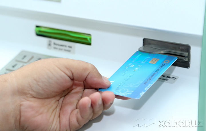 В Узбекистане предложили внедрить универсальные банковские карты для студентов