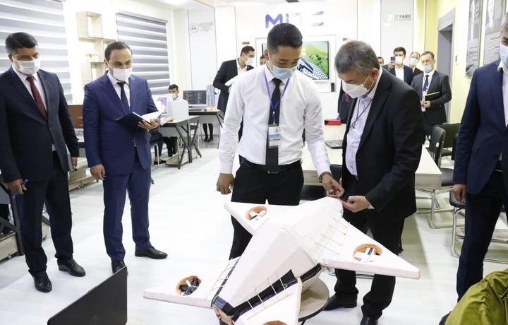Vazir «Inkubatsiya va akseleratsiya markazi» ochilishida qatnashdi