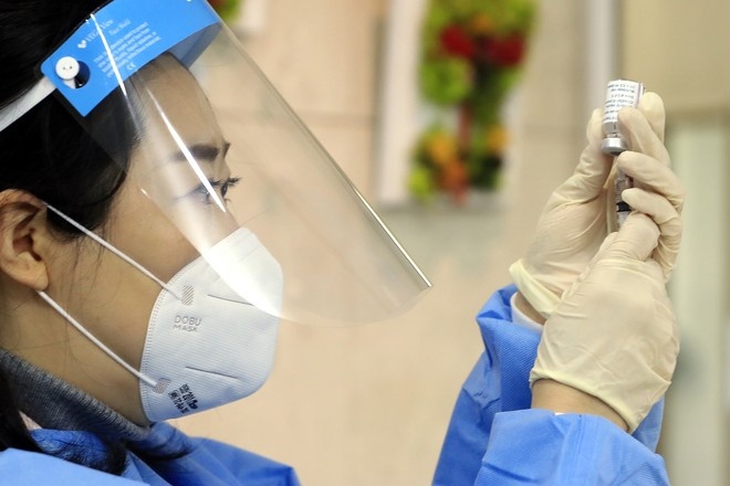 Беш кишилик вакцина билан етти киши эмланмоқда — Жанубий Корея