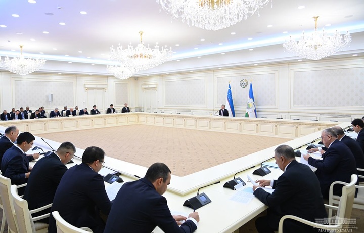 Joriy yil yakunigacha davlat idoralariga ishga kirishning shaffof tizimi yaratiladi