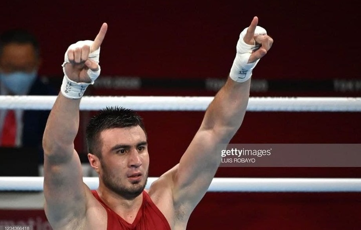 Баходир Жалолов вышел в финал Олимпиады по боксу