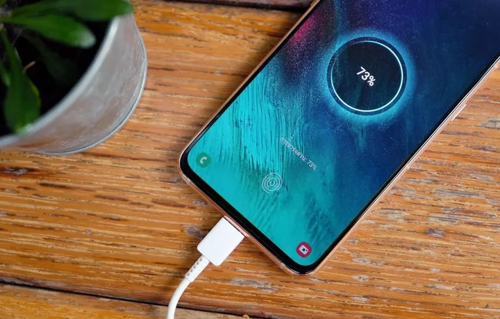Почему лучше не заряжать смартфон до 100%